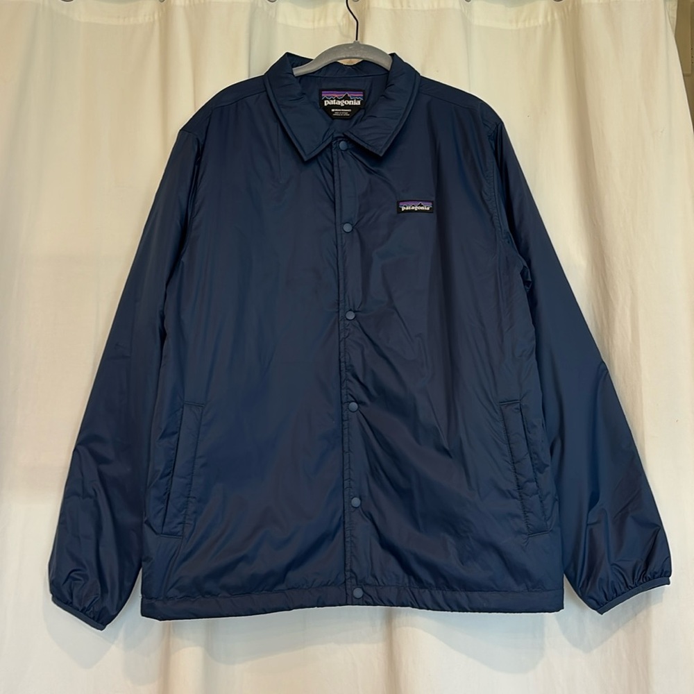 Men’s navy blue Patagonia button up thermal jacket